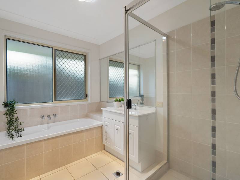 15 Kingsford Drive, UPPER COOMERA, QLD 4209 Australia