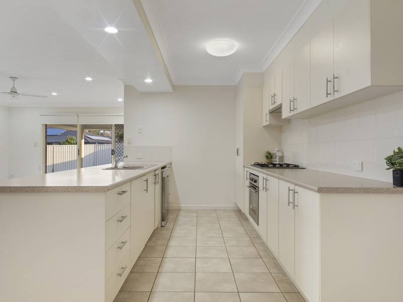 15 Kingsford Drive, UPPER COOMERA, QLD 4209 Australia