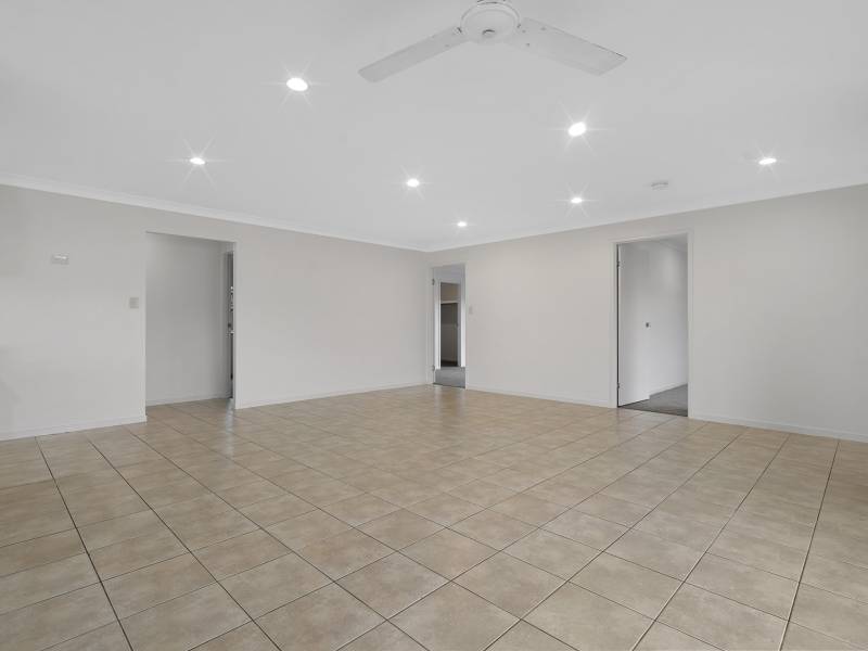 15 Kingsford Drive, UPPER COOMERA, QLD 4209 Australia