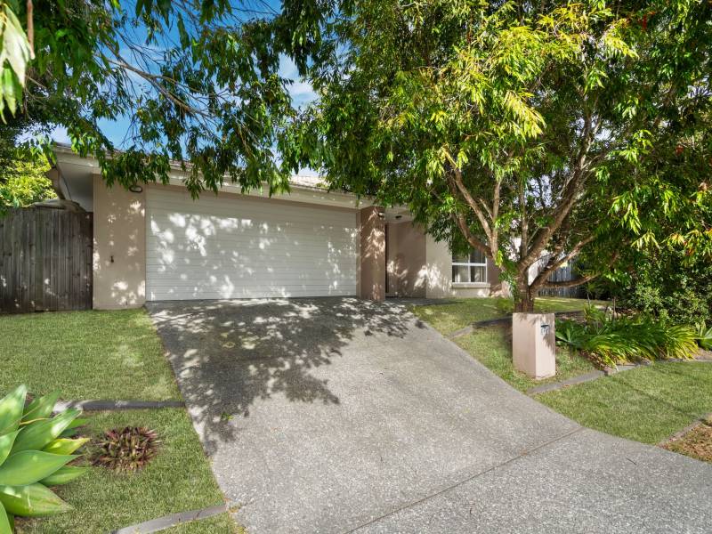 1/16 Bellinger Key, PACIFIC PINES, QLD 4211 Australia