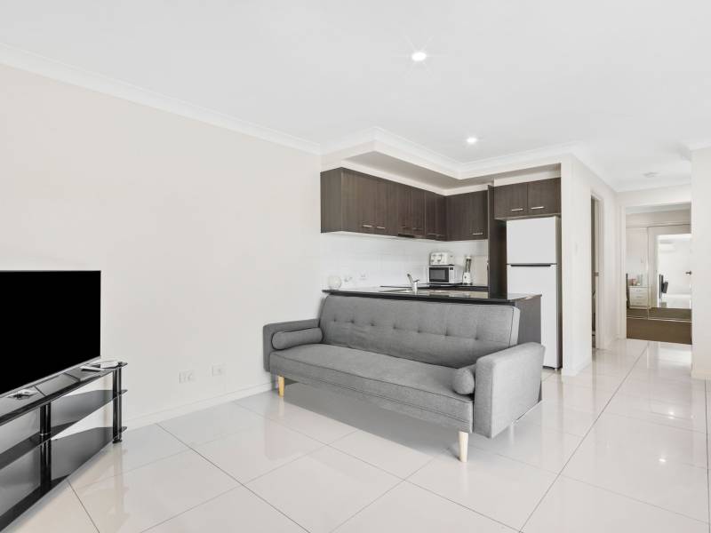 1 & 2/7 Dawson Place, BRASSALL, QLD 4305 Australia