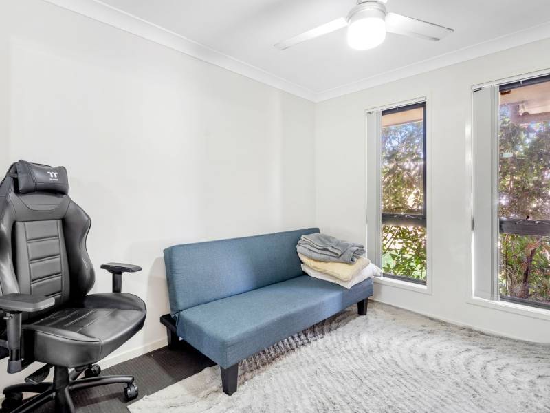 1 & 2/7 Dawson Place, BRASSALL, QLD 4305 Australia