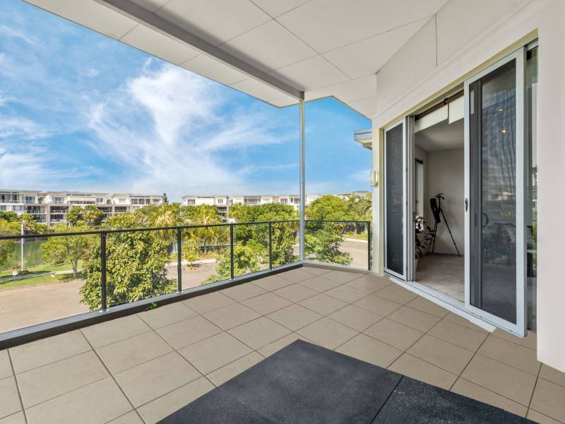 532/3 Pendraat Parade, HOPE ISLAND, QLD 4212 Australia