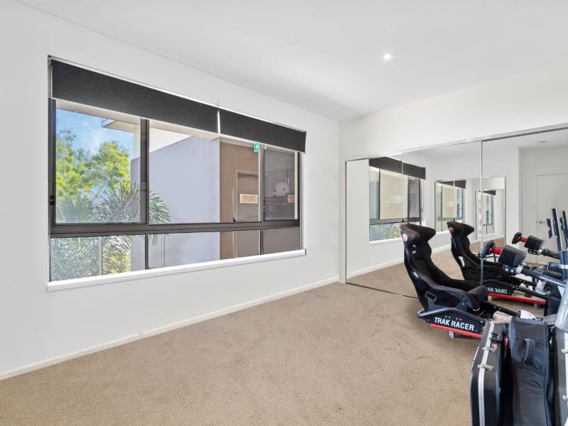 532/3 Pendraat Parade, HOPE ISLAND, QLD 4212 Australia