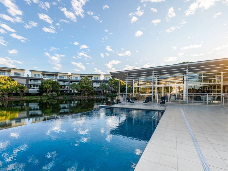 532/3 Pendraat Parade, HOPE ISLAND, QLD 4212 Australia